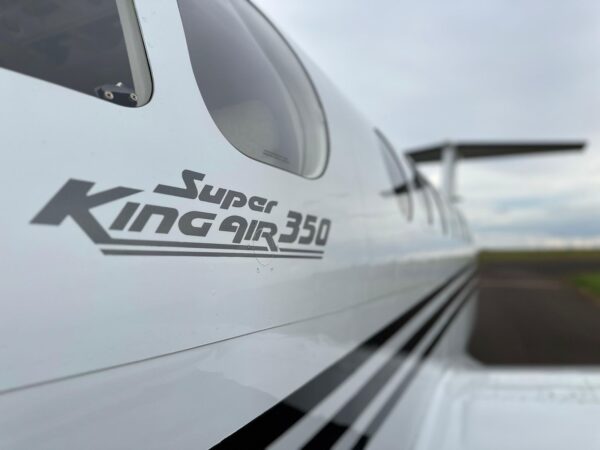 Super King Air 350 Ano 2000 - Image 5
