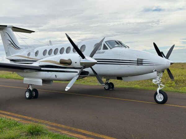 Super King Air 350 Ano 2000 - Image 4