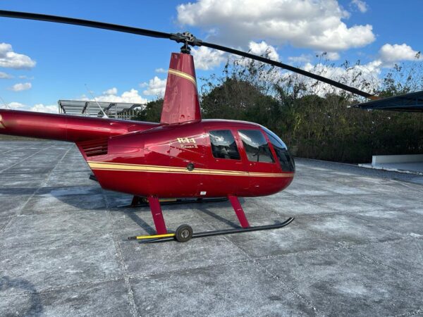Robinson R44 Raven ii Ano 2010 - Image 3