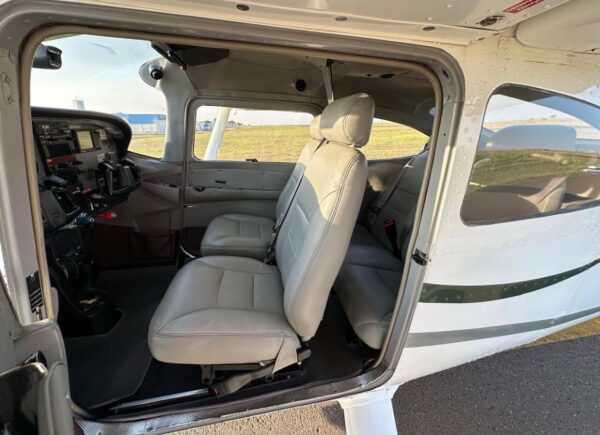 Cessna Skylane Aspirado  C182S  Ano 1998 - Image 2