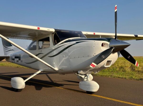 Cessna Skylane Aspirado  C182S  Ano 1998 - Image 6